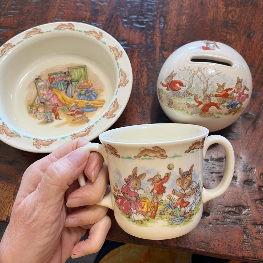 3 Pcs Vintage Bunnykins Royal Doulton 1936 Bowl Cup & Coin Bank Excellent